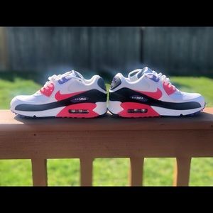 Air Max’s pink,purple,black,white